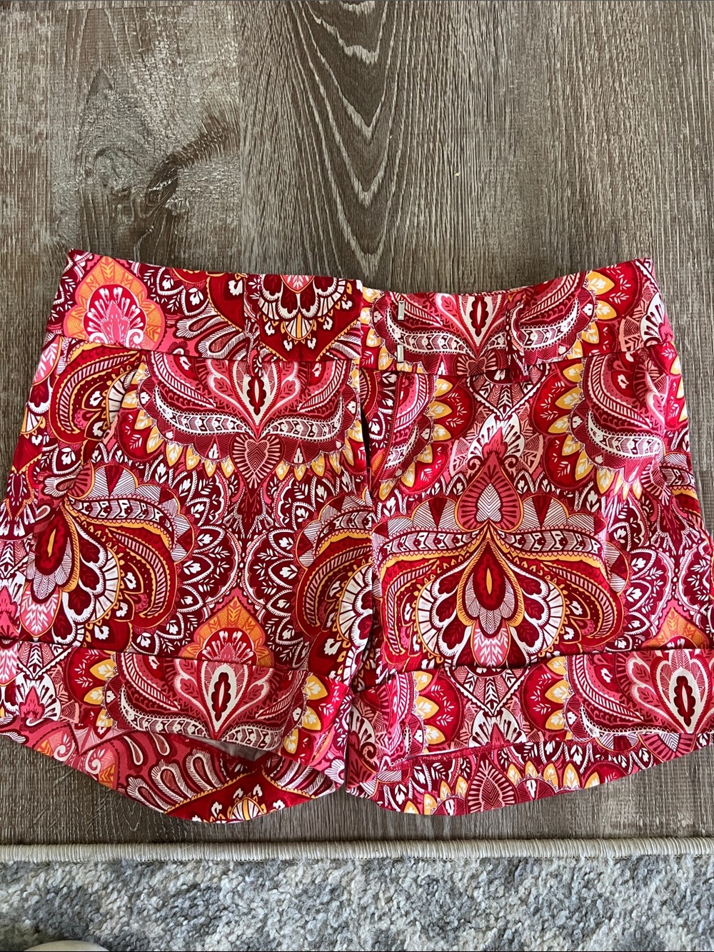 NY& Co Red Paisley Print Women’s Shorts